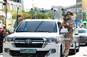 "313 ألف فدائی من أجل إیران".. حشود شعبیة تملأ ساحات العاصمة طهران