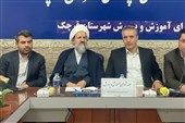 سختگیری و برخورد دفعی، جوانان را از خانواده دور می‌کند