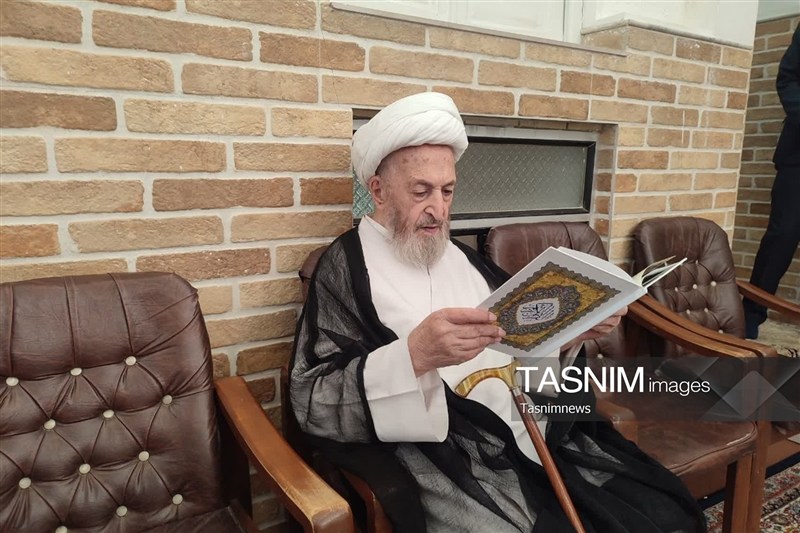 حضور علما ومسئولان در بیت آیتالله شبیری زنجانی برای ابراز همدردی+ عکس حوزه علمیه , مراجع عظام , اخبار قم ,