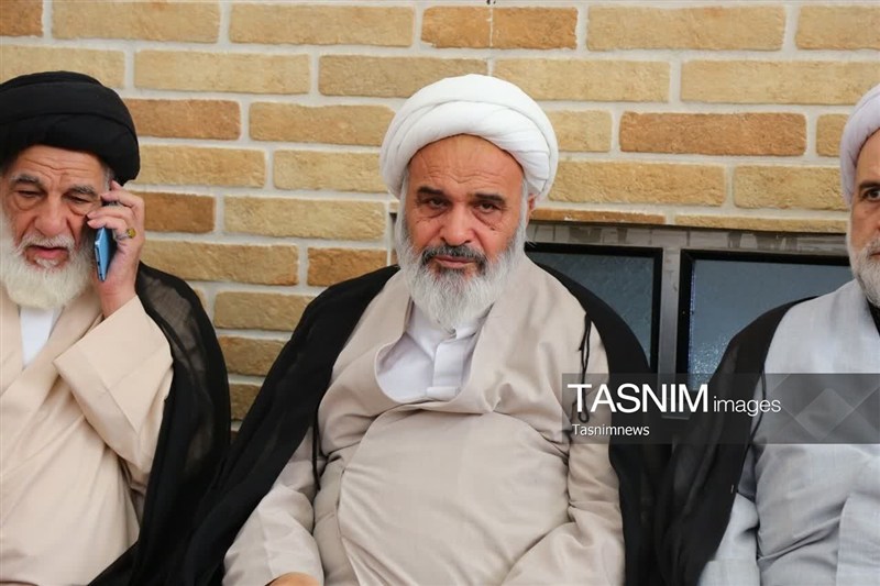 حضور علما ومسئولان در بیت آیتالله شبیری زنجانی برای ابراز همدردی+ عکس حوزه علمیه , مراجع عظام , اخبار قم ,