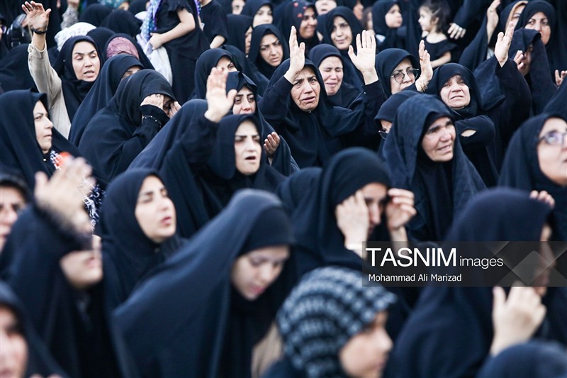 اهتزاز پرچم عزا بر گنبد منور حضرت فاطمه معصومه(س)+ عکس حضرت معصومه (س) , اخبار قم ,