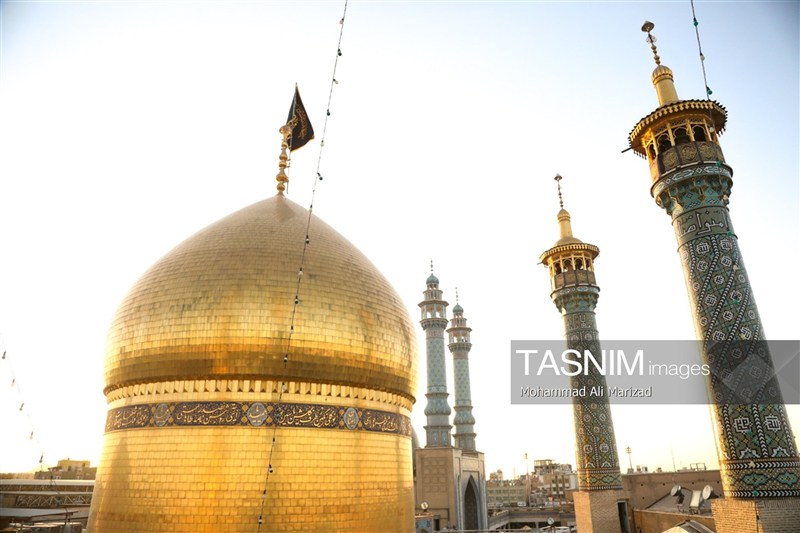 اهتزاز پرچم عزا بر گنبد منور حضرت فاطمه معصومه(س)+ عکس حضرت معصومه (س) , اخبار قم ,