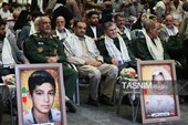 گردهمایی رزمندگان و خانواده‌های شهدا در کنگره ملی شهدای چهارمحال و بختیاری
