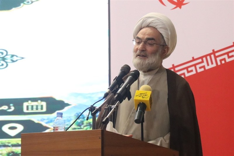 پیوند نسل جوان با سیره شهدا جامعه را در برابر آسیب‌ها مقاوم می‌کند