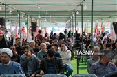 حضور خانواده شهدا و  دانش‌آموزان مینابی بر سر مزار شهدای مدرسه شجره طیبه  در آستانه شروع سال تحصیلی