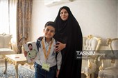 بدرقه فرزند شهید تا مدرسه