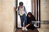 بدرقه فرزند شهید تا مدرسه