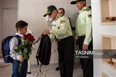 بدرقه فرزند شهید تا مدرسه