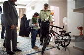 بدرقه فرزند شهید تا مدرسه