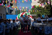 بدرقه فرزند شهید تا مدرسه