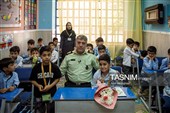 بدرقه فرزند شهید تا مدرسه