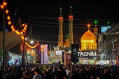 خدمت رسانی به زائران در خیابان‌های اطراف حرم