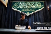 خدمت رسانی به زائران در خیابان‌های اطراف حرم