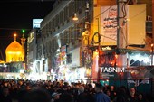 خدمت رسانی به زائران در خیابان‌های اطراف حرم