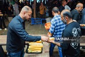 خدمت رسانی به زائران در خیابان‌های اطراف حرم