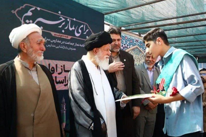 آیتالله علمالهدی پاسخ داد؛دانشآموزان چگونه قدرت ایران را میسازند؟