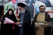 مزار شهدای اصفهان عطرافشانی و غبارروبی شد