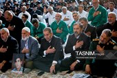 غبارروبی مزار شهدای مدفون در حرم مطهر رضوی