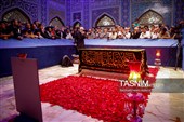 غبارروبی مزار شهدای مدفون در حرم مطهر رضوی